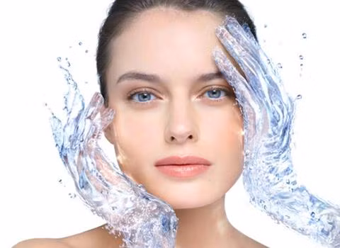 Mặt Trời vẫn mọc hàng ngày, dù mưa hay nắng, gió bão hay tuyết rơi. Do đó, các tia sáng mặt trời luôn hiện diện ngay cả khi chúng nhìn thấy các tia nắng. Điều tương tự cũng xảy ra nếu bạn ở trong nhà hoặc trong văn phòng cả ngày, nếu phòng có cửa sổ thì bạn vẫn sẽ bị phơi nắng.