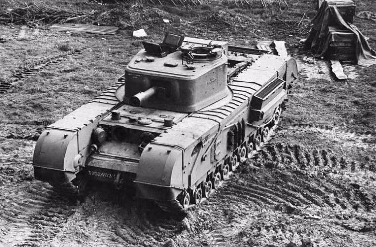 Biến thể Churchill MkVIII được trang bị khẩu pháo cực mạnh 95mm, không rõ số lượng sản xuất.