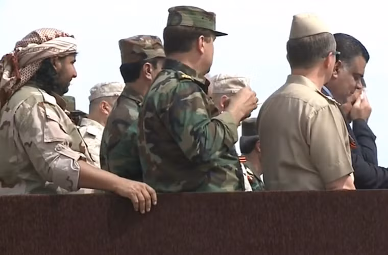 Một số quan chức cấp cao Quân đội và chính phủ Syria cũng đã tham gia dự lễ duyệt binh. Nguồn ảnh: RT