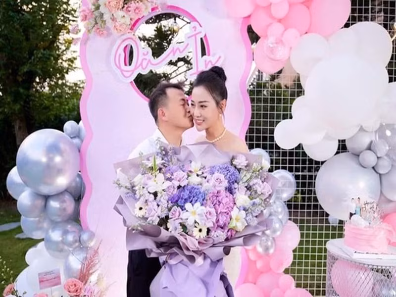 Bị antifan công kích, mỉa mai chuyện hẹn hò, Phương Oanh và Shark Bình không ngần ngại đáp trả. Ảnh: Vietnamnet.