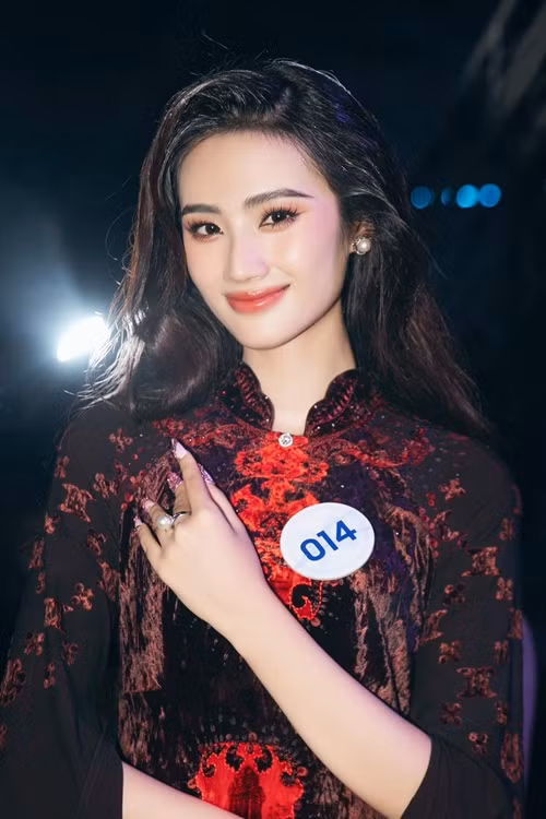 Hoa hậu Ý Nhi hiện tại là sinh viên ngành Quản trị kinh doanh, Đại học Quốc tế, Đại học Quốc gia TP HCM. Ảnh: FBNV.