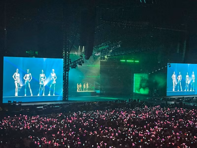 BlackPink nhảy “See tình”, đội nón lá, nói tiếng Việt ở concert BlackPink nhay “See tinh”, doi non la, noi tieng Viet o concert
