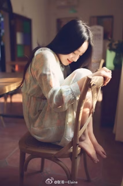 Một bức ảnh rất đáng yêu và đầy chất nghệ thuật của nữ sinh sư phạm đang gây sốt.
