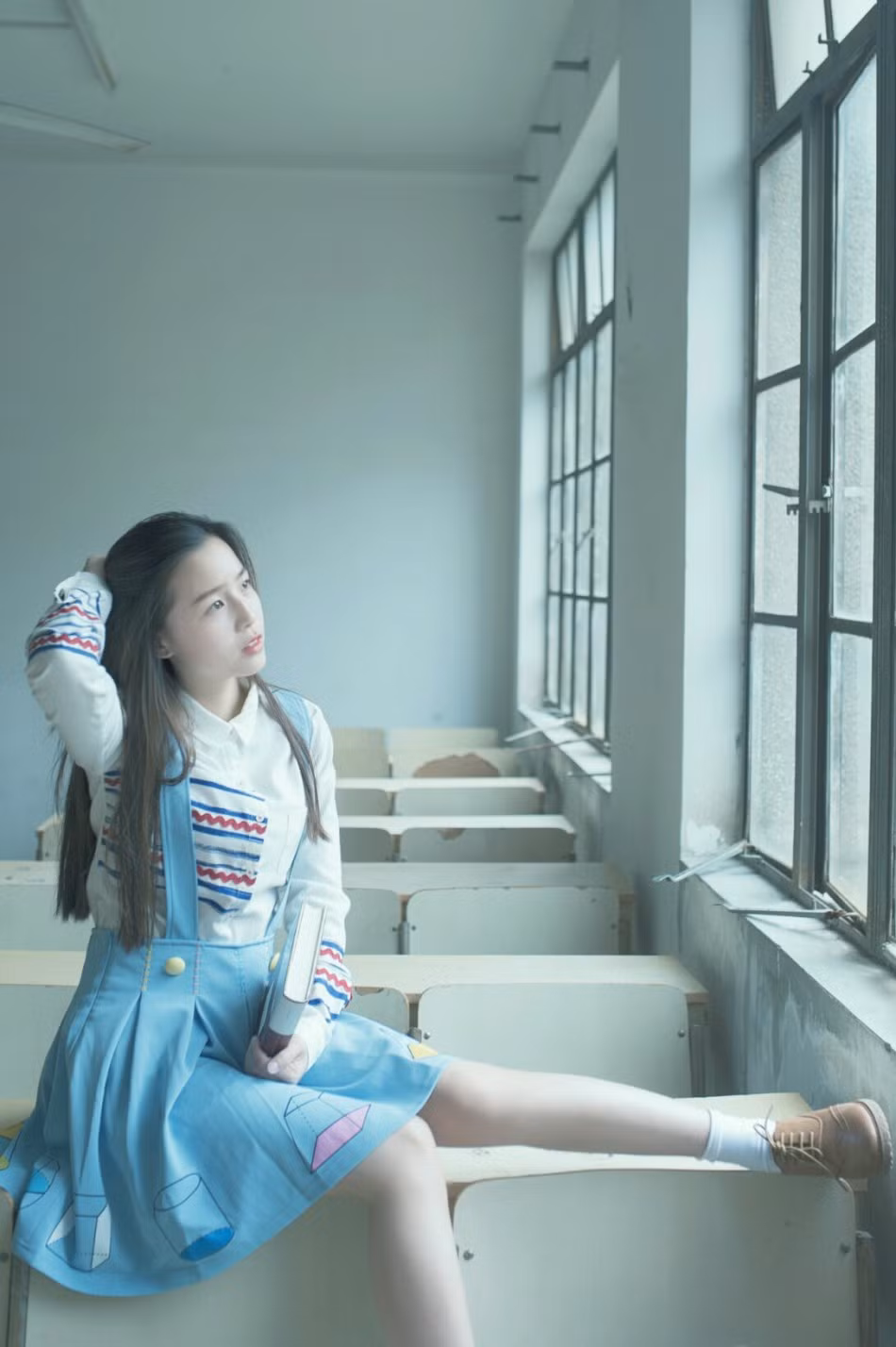 Vẻ nhí nhảnh và trẻ trung của nữ sinh đêm mê nghiên cứu về rừng.