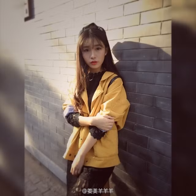 Phong cách đường phố đầy cá tính.