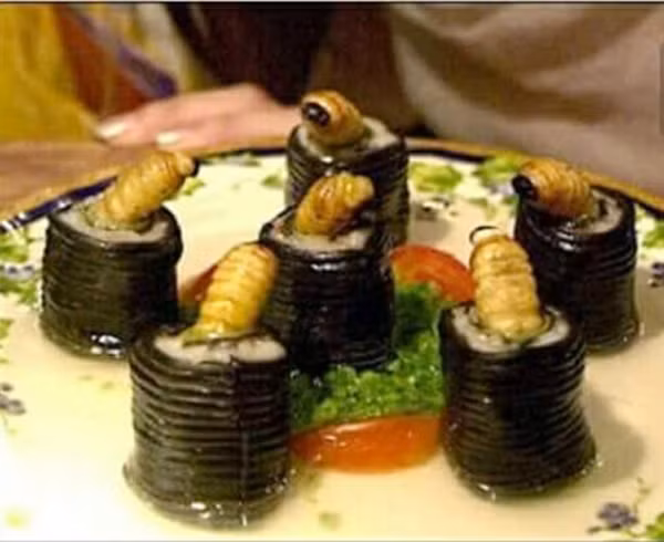 Sushi nhộng