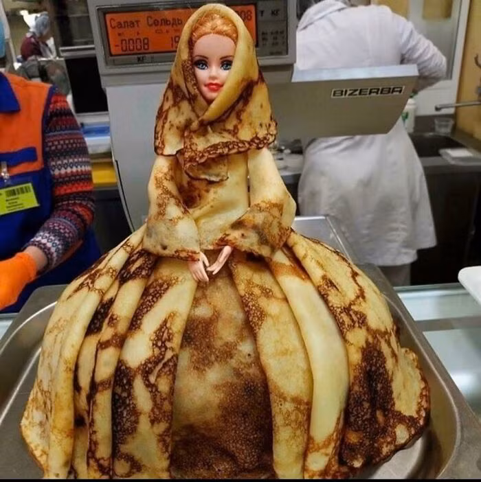 Bánh pancake tài trợ cho trang phục này.