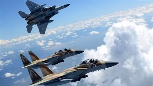 Israel nem bom Damascus, vach “lan ranh do” voi Nga tai Syria