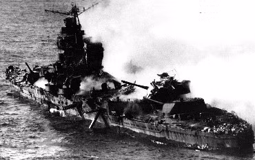 Diễn ra trong 4 ngày (từ ngày 4/6 - 7/6/1942), trận Midway diễn ra tại đảo Midway nằm ở Thái Bình Dương. Hòn đảo này có vị trí chiến lược quan trọng đối với Nhật Bản trong Thế chiến 2.