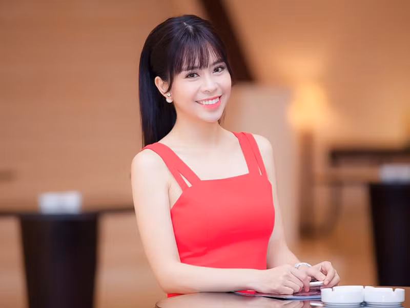 Bà xã của nam diễn viên phim "Luật trời" là một diễn viên từng đóng "Tiếng sét trong mưa", "Gạo nếp gạo tẻ", "Kính vạn hoa", "Mùi đời".