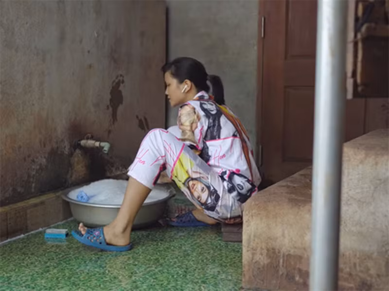 H'hen Niê tỏ ra đảm đang, tháo vát.