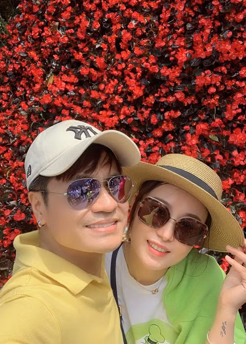 Thông tin ly hôn được Lương Gia Huy chia sẻ trên trang cá nhân. Theo nam ca sĩ, vợ chồng anh chia tay vì cái tôi quá lớn, cả hai không còn hướng về nhau nữa. Lương Gia Huy mong vợ cũ giữ mối quan hệ tốt đẹp vì con trai. Ảnh: Vietnamnet