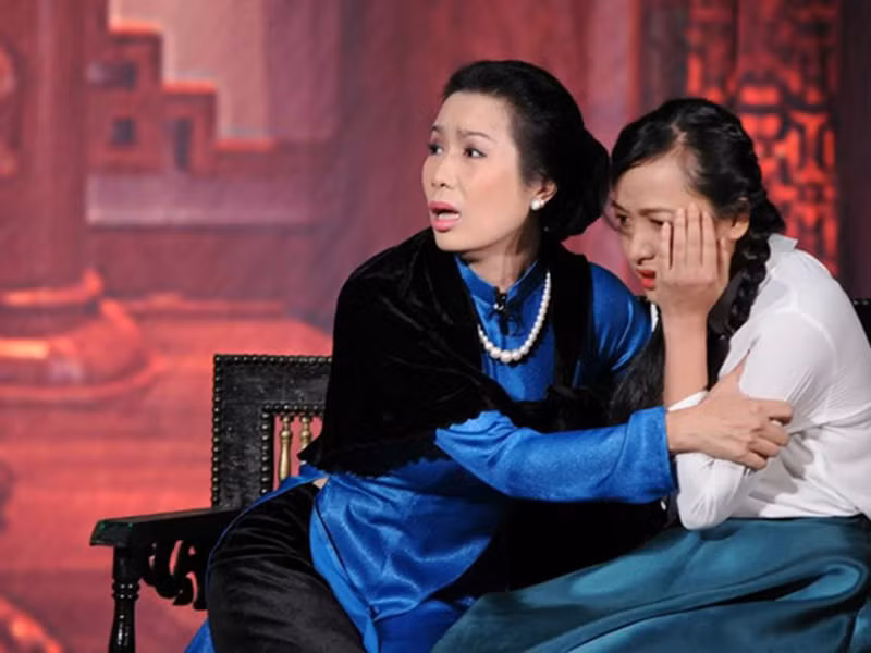 Trịnh Kim Chi còn diễn kịch, đóng phim điện ảnh. Bên cạnh đó, cô cũng thử sức làm đạo diễn, MC, người mẫu, giám khảo. Ảnh: Cung và cầu