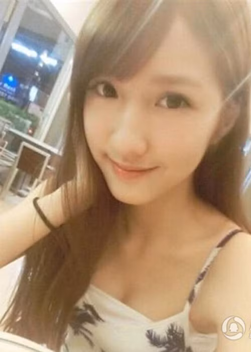 Cô được mệnh danh là “búp bê barbie sống”.