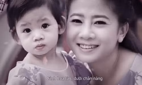 Xuc dong clip Tran Thanh hat “Canh hong phai” tuong nho Mai Phuong-Hinh-3