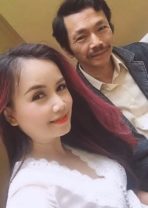 Tuy nhiên, khi tham gia bộ phim "Những ngày không quên" được cho là phiên bản thời COVID-19 của "Về nhà đi con", Hoàng Yến khiến nhiều người bất ngờ vì gương mặt có nhiều thay đổi.