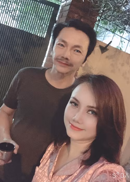 Gương mặt của bà mẹ 3 con trông khác lạ trong "Những ngày không quên".