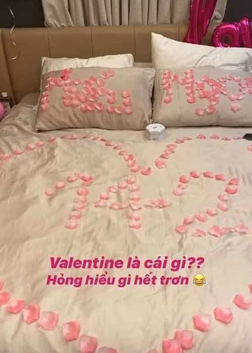 Cuối tháng 2/2020, stylist của Lan Ngọc đăng ảnh chiếc giường đầy hoa hồng được xếp thành hình trái tim, bên trong có chữ 14/2, trên có chữ “Hiếu Ngọc”. Dân mạng suy đoán đây là món quà Chi Dân chuẩn bị cho Lan Ngọc.