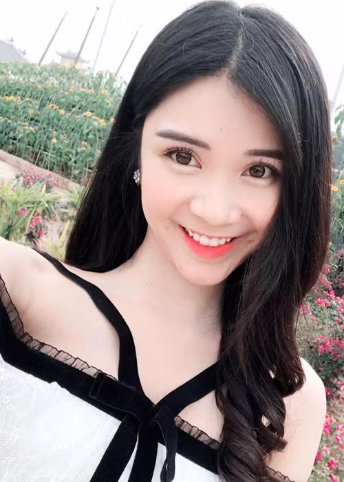 Giống Phan Mạnh Quỳnh, Thanh Bi cũng bức xúc khi vướng ồn ào tiền nong. Cụ thể, vào tháng 1/2019, 1 người bán hàng tố Thanh Bi sau khi nhận hàng thì mất hút và đến khi nhận được tin nhắn đòi nợ Thanh Bi có dấu hiệu muốn quỵt tiền.