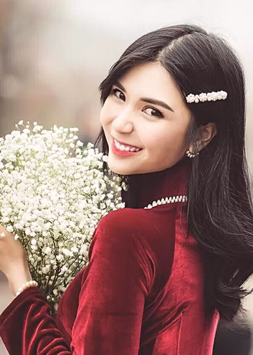 Thanh Bi quyết định giữ im lặng. Trên Dân Việt, nữ diễn viên “Người phán xử” cho biết, cô không quan tâm đến lời tố vì càng lên tiếng đôi co giải thích, người tố sẽ đạt được mục đích dựa hơi.