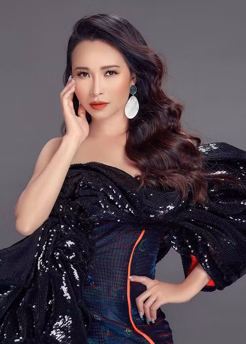 Đan Kim thường xuyên xuất hiện trong các chương trình âm nhạc như Sắc màu âm nhạc, Quà tặng âm nhạc, Giai điệu tình yêu, Nhịp cầu âm nhạc.