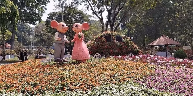 Những chú chuột ngộ nghĩnh đem lại cảm giác vui tươi tại Hội Hoa Xuân 2020.