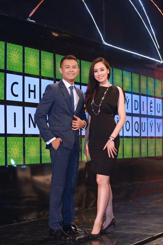 Siêu mẫu Hồng Nhung gắn bó suốt 7 năm với "Chiếc nón kỳ diệu".