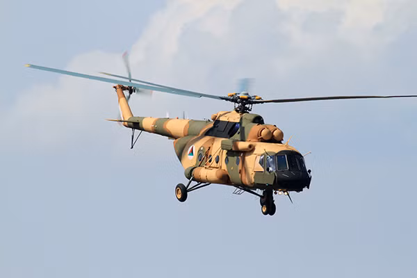 Vũ khí của Mi-17V5 bao gồm tên lửa Shturm-V, rocket S-8, một khẩu súng máy 23 mm, súng máy PKT và súng trường tấn công AKM. Cabin của trực thăng Mi-17V5 khá lớn với diện tích sàn 12,5 m2. Ảnh: Airforce Technology.