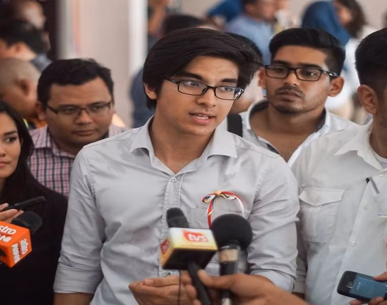 Được biết, tài khoản Instagram của Bộ trưởng Syed Saddiq có hơn 987.000 người theo dõi. Ông còn là người điều hành các phần hỏi đáp trực tuyến trên Facebook để lắng nghe và tiếp cận với mọi băn khoăn, thắc mắc của các công dân trẻ Malaysia ở mọi lĩnh vực đời sống. Ảnh: Says.com.