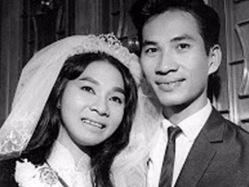 NSND Bạch Tuyết kết hôn lần đầu với cầu thủ bóng đá Phạm Huỳnh Tam Lang. Ảnh: Tiền Phong