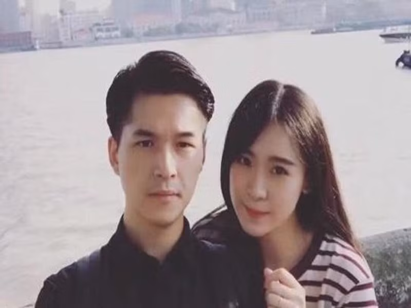 Trước người mẫu Hong Kong Thái Thiên Phượng, vụ án của người mẫu Dương Lệ Bình cũng gây rúng động. Dương Lệ Bình bị chồng - Chu Hiểu Đông bóp cổ đến chết vào ngày 18/10/2016 sau khi cả hai xảy ra tranh cãi. Sau đó, hắn dùng dao phân xác nạn nhân thành các mảnh nhỏ rồi nhét vào tủ lạnh. Ảnh: Zing
