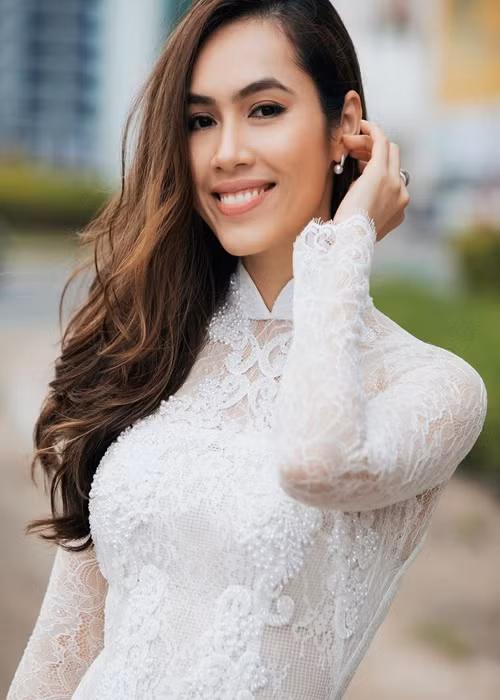 Bạn trai của Hoàng My không lộ diện. Nàng hậu cho biết, cô chưa muốn chia sẻ cụ thể về người yêu. Ảnh: FBNV
