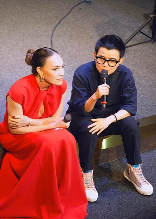 Phương Uyên thường xuyên đi theo chăm sóc Thanh Hà trong những sự kiện giải trí. Ảnh: FBNV