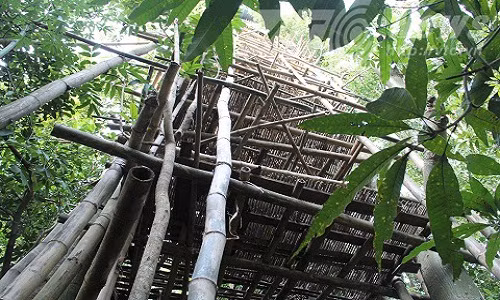 Hiện tại, nó đã được 10 tầng và tiếp tục cao thêm nữa.