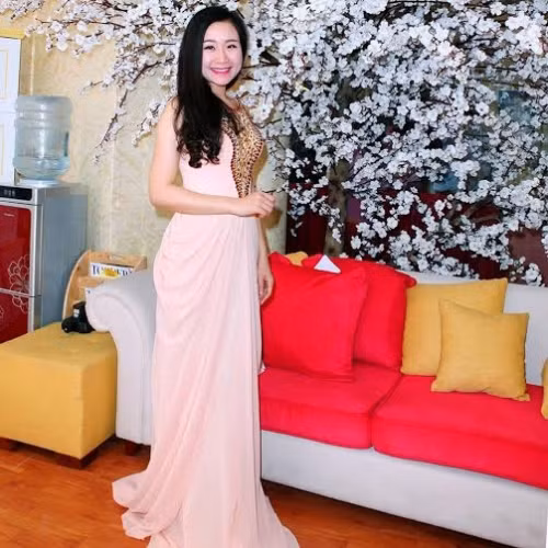 Khánh Vinh theo nghiệp MC đã được 8 năm nay.