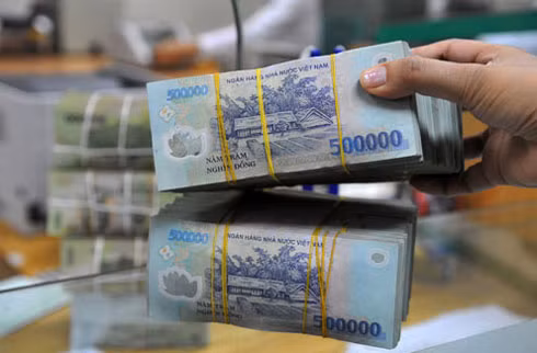 Bà Phùng Minh Nguyệt - vợ ông Nguyễn Thiều Quang, phó chủ tịch Techcombank sở hữu khối tài sản giá trị 525 tỷ đồng, đứng thứ 7 trong danh sách 10 "bóng hồng" giàu có quyền lực.
