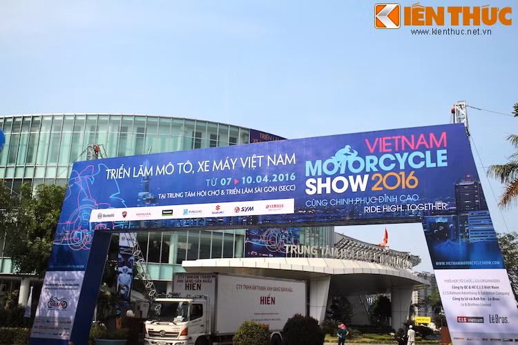 Được Hiệp hội các nhà sản xuất xe máy Việt Nam (VAMM) đứng ra tổ chức, Triển lãm xe máy Việt Nam (Vietnam Motorcycle Show) mang thông điệp Ride high together - Cùng chinh phục đỉnh cao và có vai trò thúc đẩy sự phát triển của ngành công nghiệp sản xuất &amp; phân phối xe máy tại nước ta.