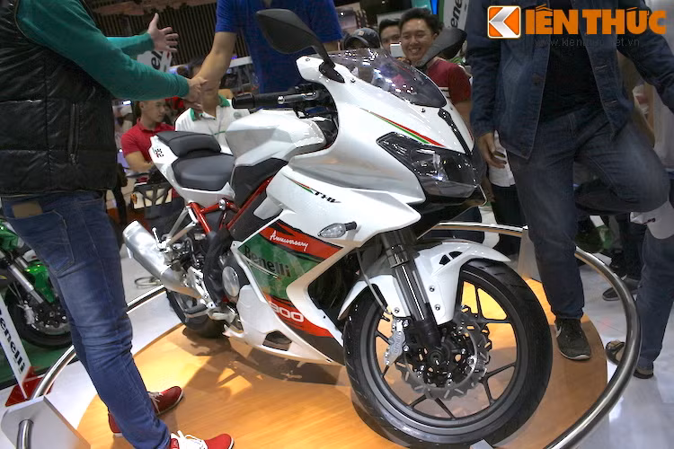 Hiện tại, Benelli Việt Nam vẫn chưa công bố giá bán chính thức cho mẫu xe Tornado 302.