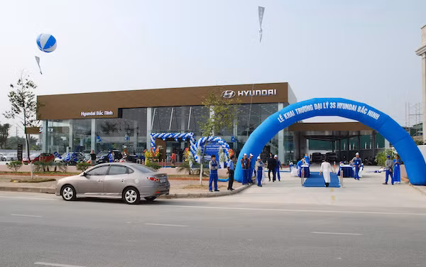 Hyundai Thanh Cong khai truong 4 dai ly moi tai VN