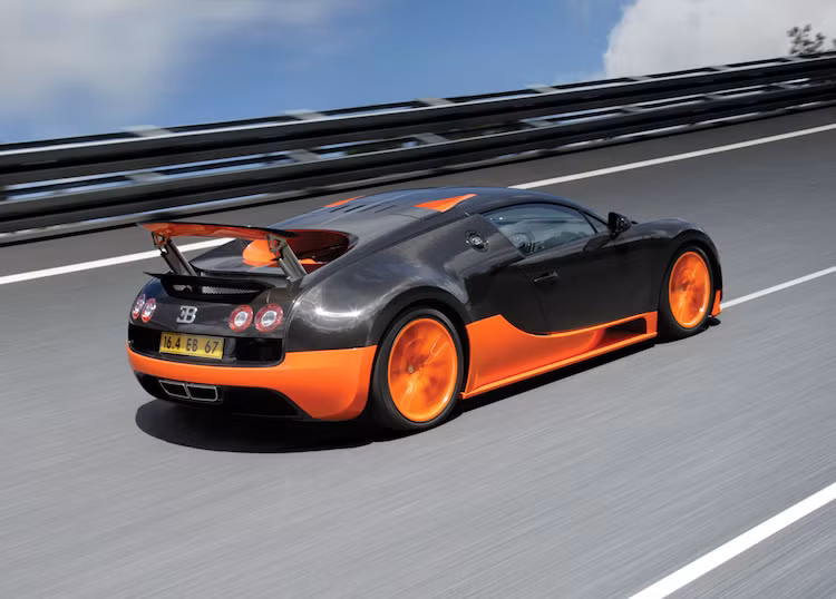 Ngoài Bugatti Veyron, hàng loạt các siêu xe "triệu đô" khác như McLaren P1, Porsche 918 Spyder hay LaFerrari đều đã phải triệu hồi vì các lý do khác nhau. Chính vì vậy, dù là các sản phẩm đỉnh cao, những siêu xe cũng không tránh khỏi sơ suất kỹ thuật trong khâu thiết kế và sản xuất.