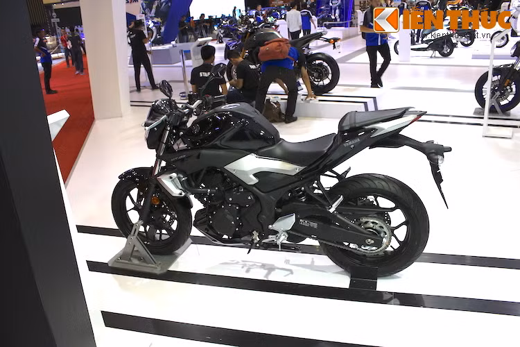 Theo đại diện của Yamaha Việt Nam cho biết, MT-03 sẽ được bán chính thức tại Việt Nam vào cuối năm 2016. Giá bán của xe không được tiết lộ, nhưng chắc chắn sẽ rẻ hơn so với mức 155 triệu của R3 hiện nay. Nhiều khả năng MT-03 sẽ có giá rơi vào khoảng 140 triệu.
