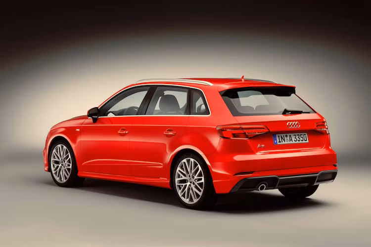 Với phiên bản A4 2016, Audi cũng đã bổ sung thêm cho xe 5 màu mới, nâng tổng số màu sắc trong bảng màu của xe lên tới 12.