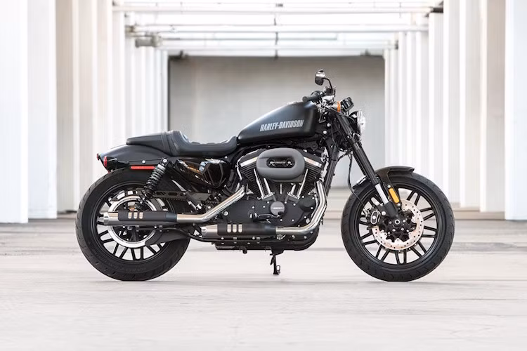 Không chỉ đơn thuần là một chiếc Sportster với một vài chi tiết mới, Harley-Davidson Roadster 2016 là sự kết hợp giữa thiết kế cổ điển của Harley với khả năng vận hành của một mẫu xe hiện đại.