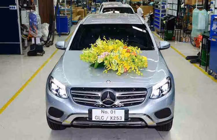 Có tên mã X253, GLC-Class được coi là "hậu duệ" trực tiếp của chiếc Mercedes GLK-Class (X204) từng rất thành công. Nếu như Mercedes không thực hiện cuộc đổi tên lớn theo 3 dòng xe cơ bản C, E và S-Class, chiếc xe sẽ chính là Mercedes GLK thế hệ mới.