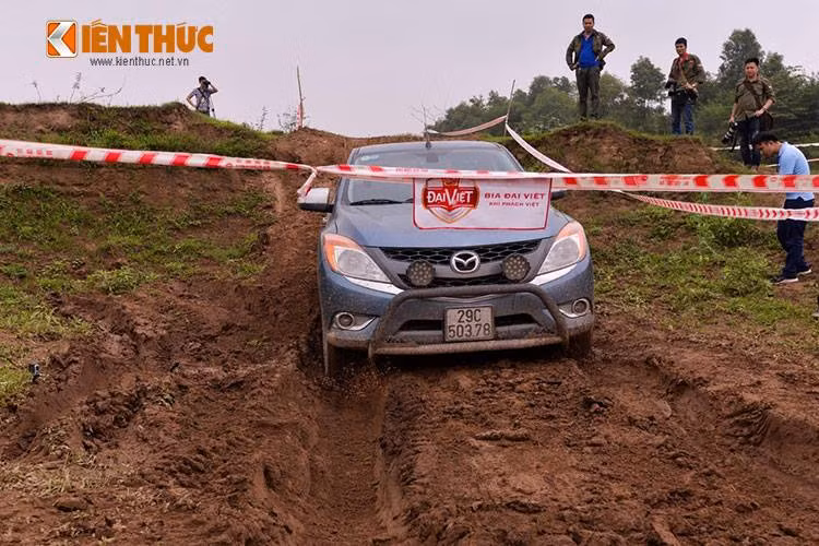 Cuộc thi offroad mừng sinh nhật PVC được chia thành 3 thể thức là xe bán tải 4x2, 4x4 cơ bản và 4x4 nâng cao, với thời gian thi tối đa 5 phút trong 2 thể thức đầu và 15 phút cho thể thức cuối.