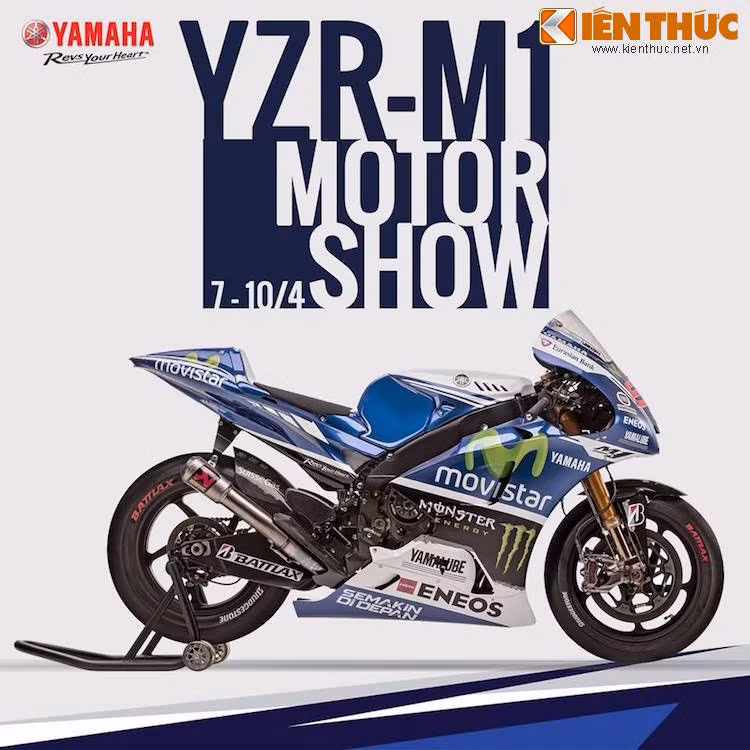 Bên cạnh Suzuki, Yamaha cũng đem chiếc YZR-M1 tới với triển lãm xe máy Việt Nam. Theo hãng quảng cáo trên fanpage chính thức, đây là chiếc xe đã giúp đội đua Yamaha Movistar vừa giành chức vô địch đồng đội vừa dẫn đầu trên bảng tổng sắp cá nhân giải đua MotoGP 2015.