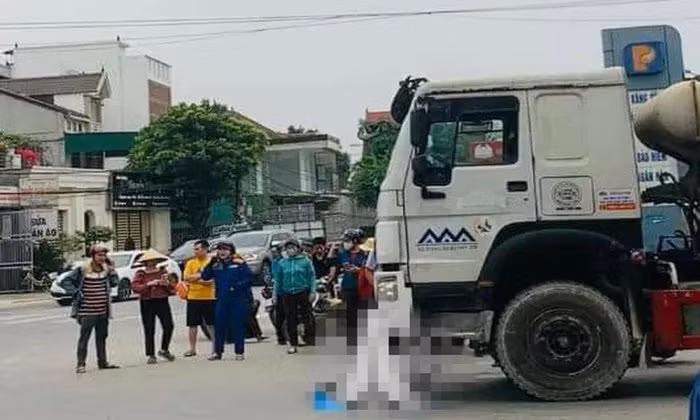 Va chạm với xe bồn, một thai phụ ở Nghệ An tử vong - Hình 2 Va cham voi xe bon, mot thai phu o Nghe An tu vong-Hinh-2