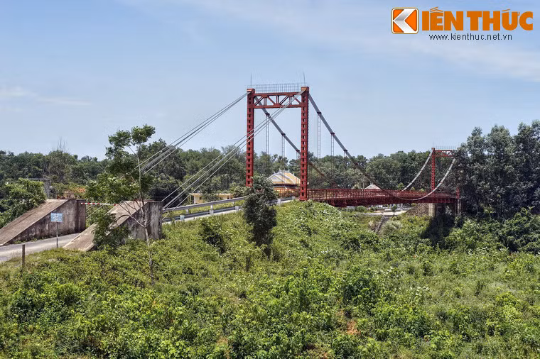 Kham pha cay cau treo huyen thoai tren duong Truong Son-Hinh-2