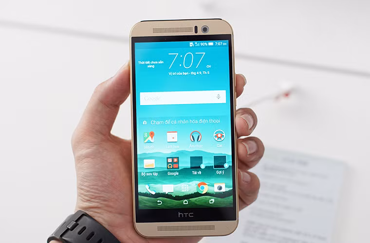 HTC One M9 được trang bị màn hình LCD 5 inch độ phân giải Full HD 1920x1080p