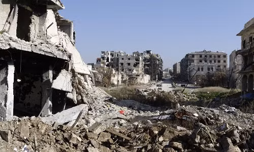 Dấu tích chiến tranh còn nguyên vẹn ở thành phố lớn nhất Syria.